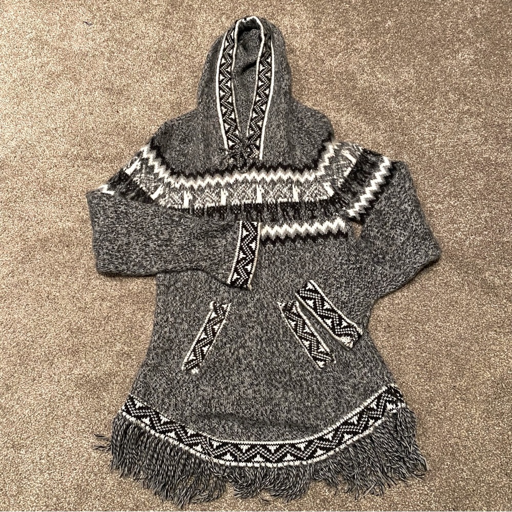 Handmade in Peru Alapaca Knit Grey Sweater with Print, Hood and Tassles S